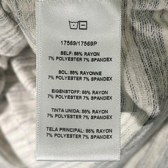 Anthropologie Dolan Grey Lightweight Turtleneck - Picture 5 of 6